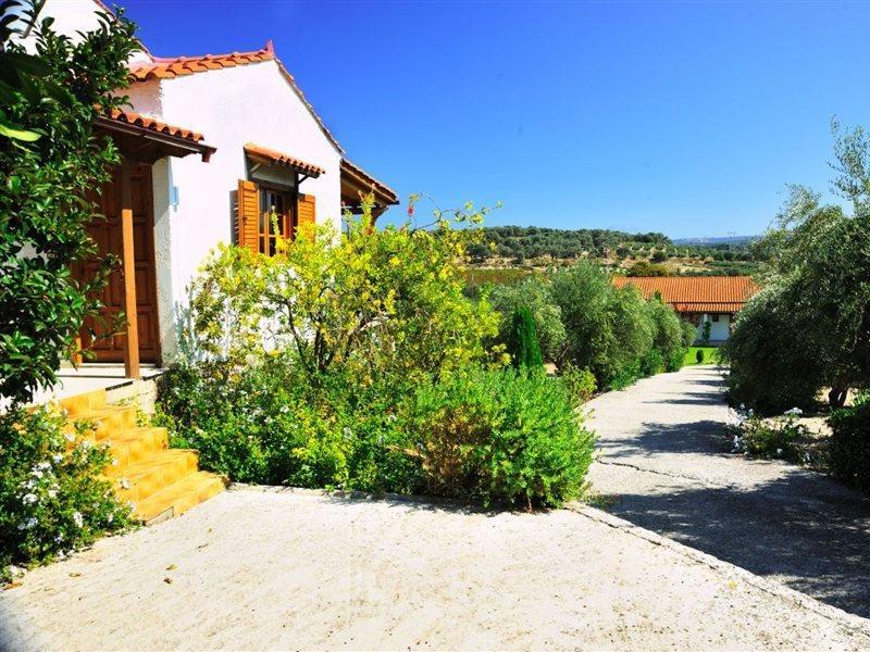 Lefkothea Villas With Large Pool, Bbq & Playground Adelianos Kampos Zewnętrze zdjęcie