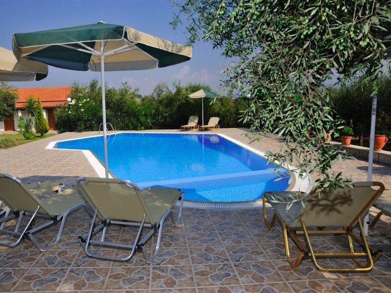 Lefkothea Villas With Large Pool, Bbq & Playground Adelianos Kampos Zewnętrze zdjęcie
